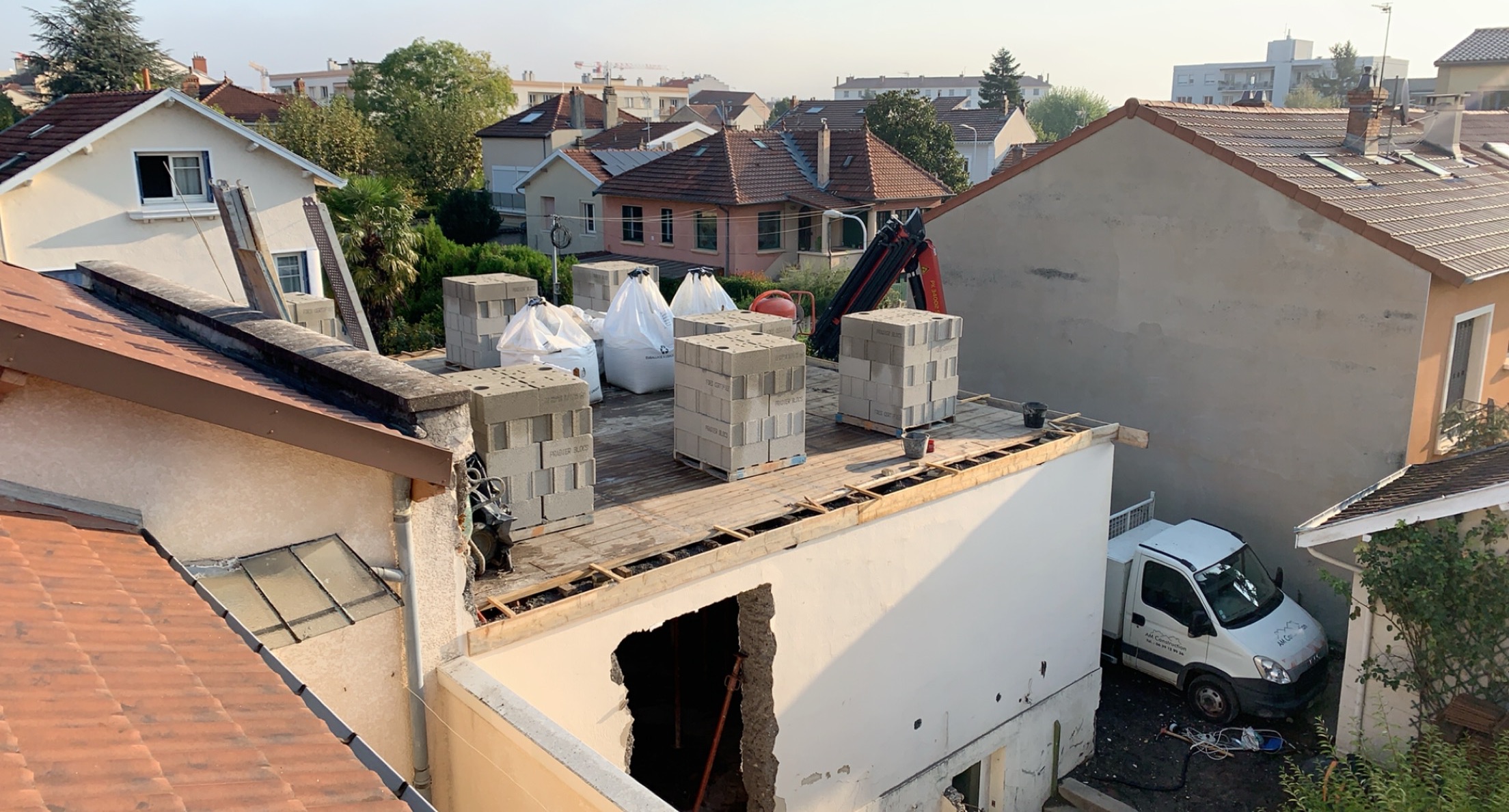 Début de surélévation maison à Lyon Début de surélévation maison à Lyon