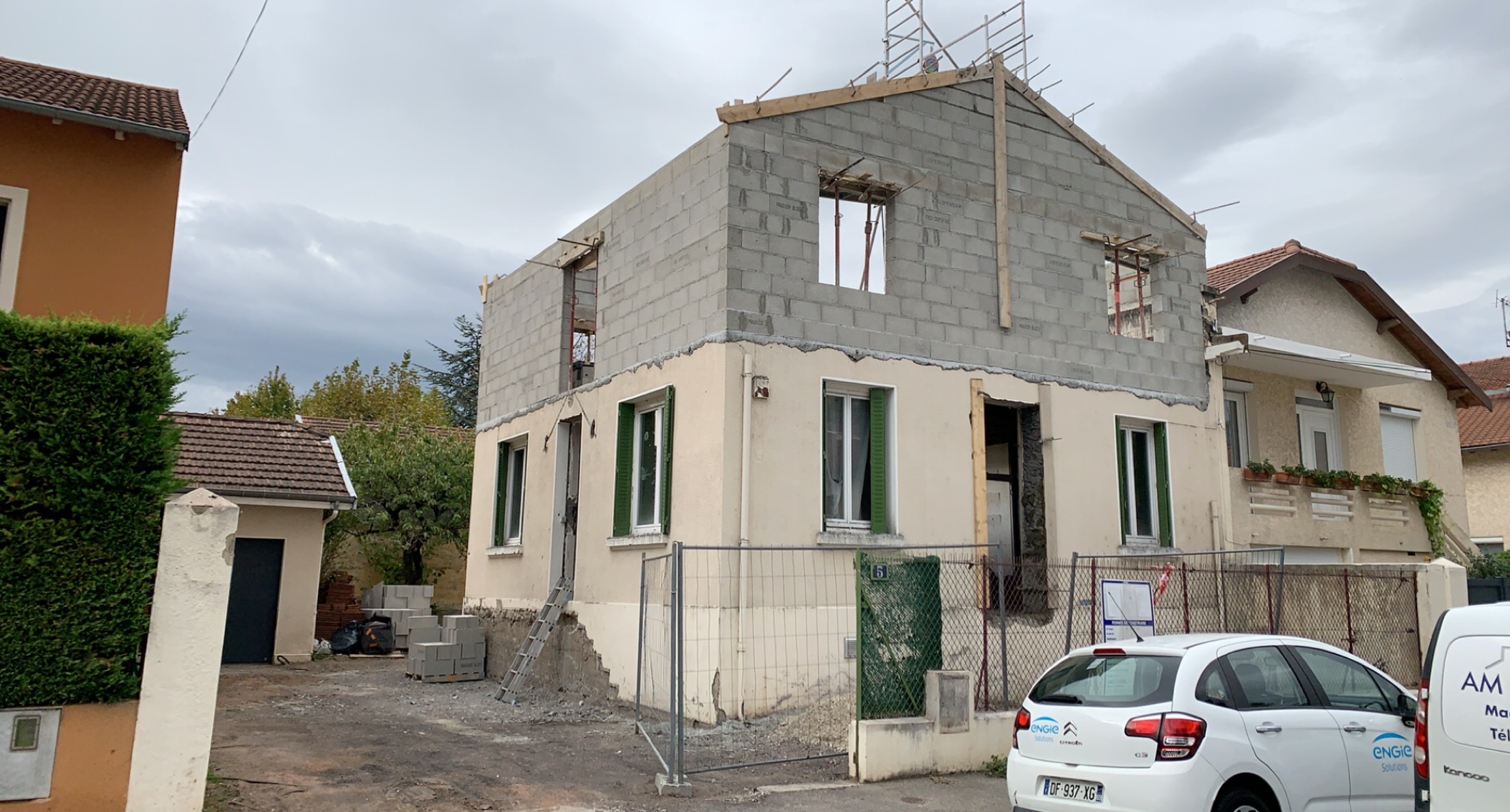 Mise en place façade à Lyon Mise en place façade à Lyon