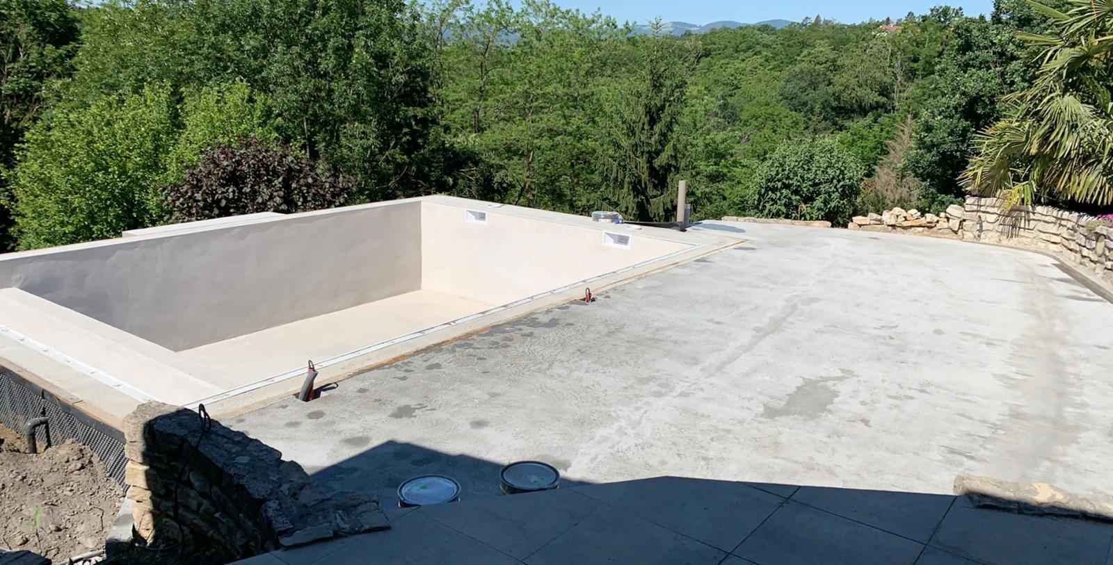 Premières étapes de la construction de piscine à Francheville